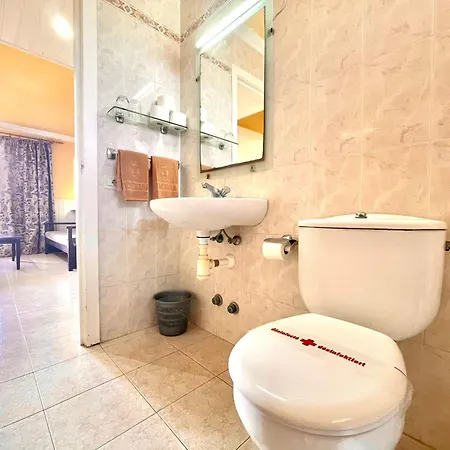 Appartement One Bedroom With Heated Pool And Very Close To Playa Jardin In Puerto de la Cruz (Tenerife)