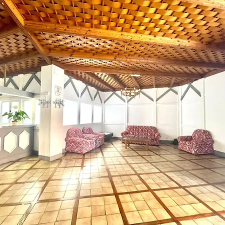 One Bedroom With Heated Pool And Very Close To Playa Jardin In Appartement