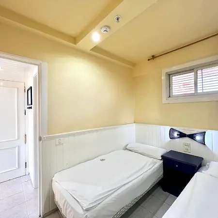 One Bedroom With Heated Pool And Very Close To Playa Jardin In Appartement